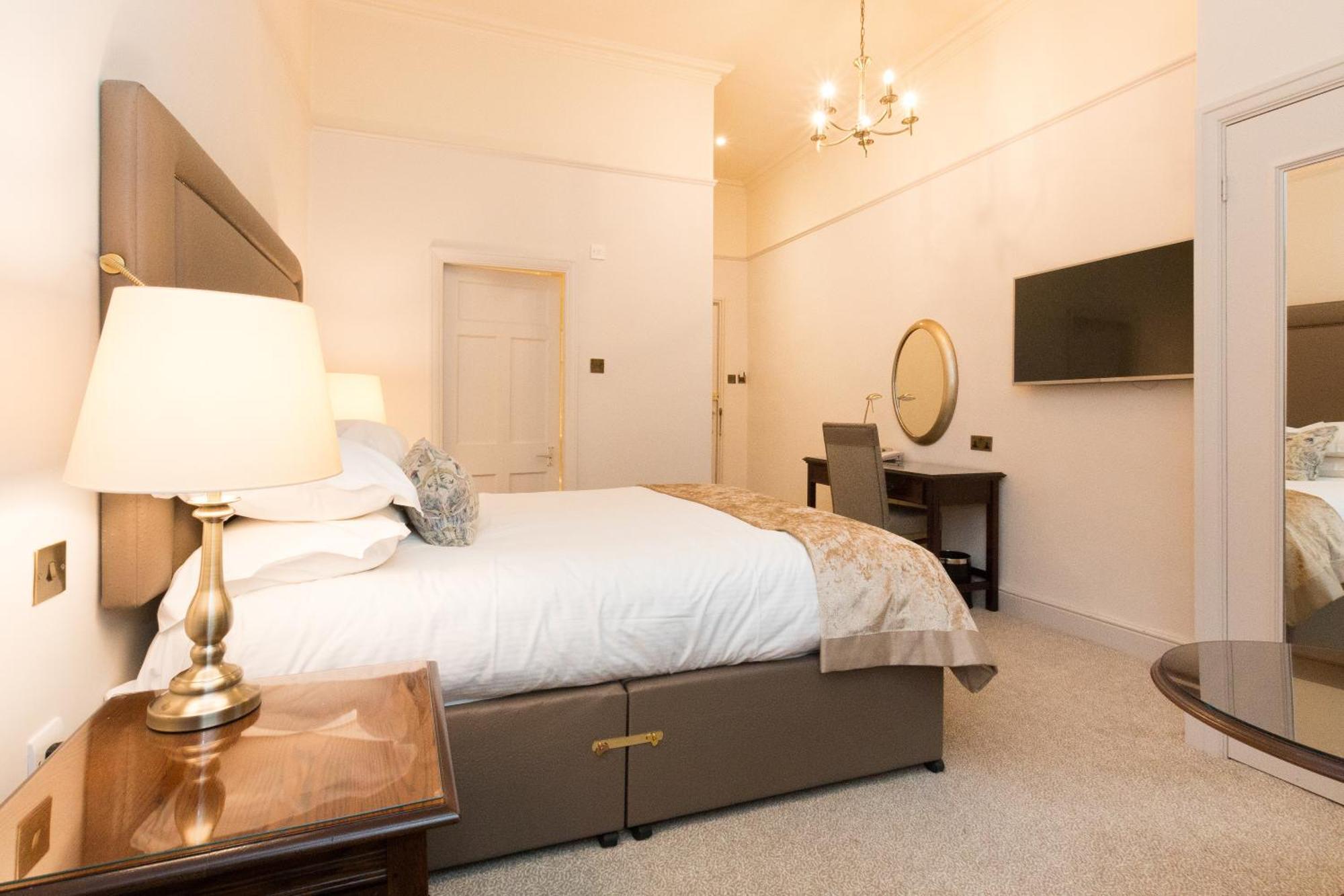 Macdonald Old England Hotel & Spa Bowness-on-Windermere Zewnętrze zdjęcie